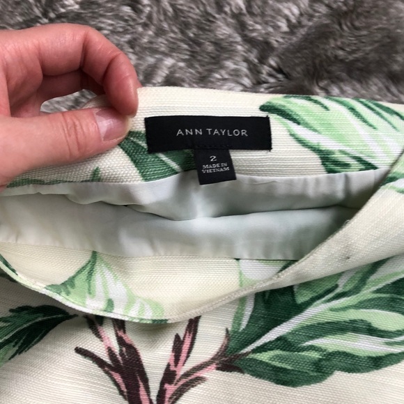 Leaf print mini skirt - Picture 5 of 6